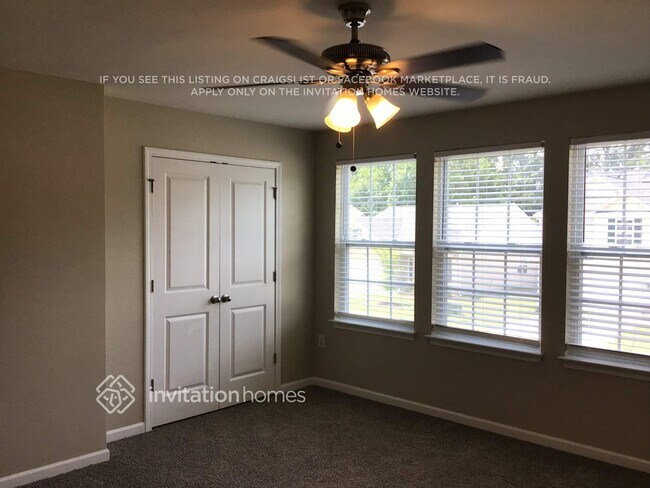 Building Photo - 6105 Watsonia Dr