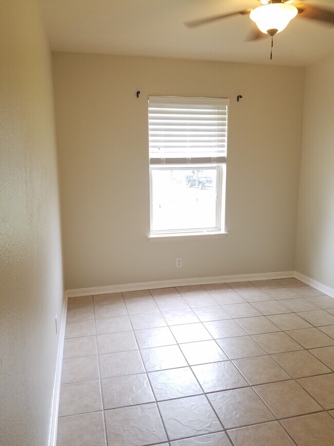 Bedroom2 - 209 Evergreen Cir
