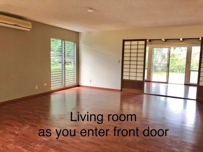 Foto del edificio - Newtown Estates: Single level 3 bedroom 2 bathroom 2 car garage house