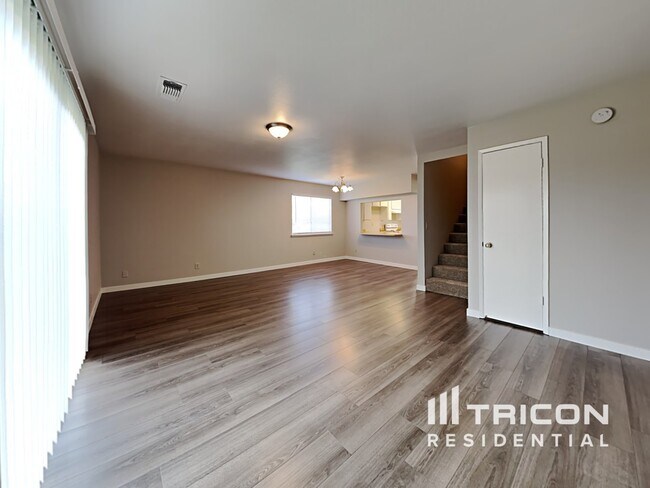 Building Photo - 1630 E Lake Court Marysville CA