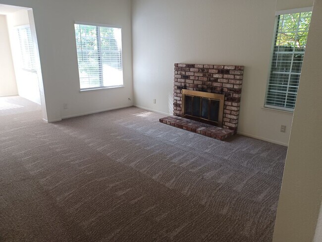 Building Photo - Summerfield Subdivision.