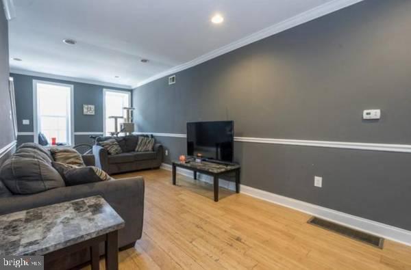 Foto principal - 2126 Latona St