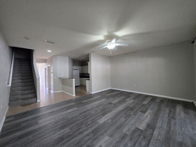 Building Photo - 1571 NW 29th Rd