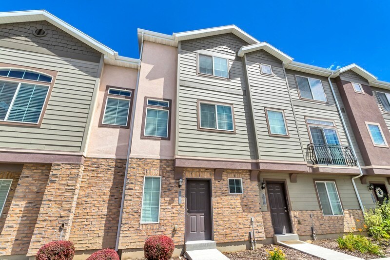 21 E 8330 S, Sandy, UT 84093 Townhome Rentals in Sandy UT