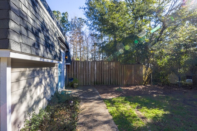 Building Photo - 6328 Wrightsville Ave