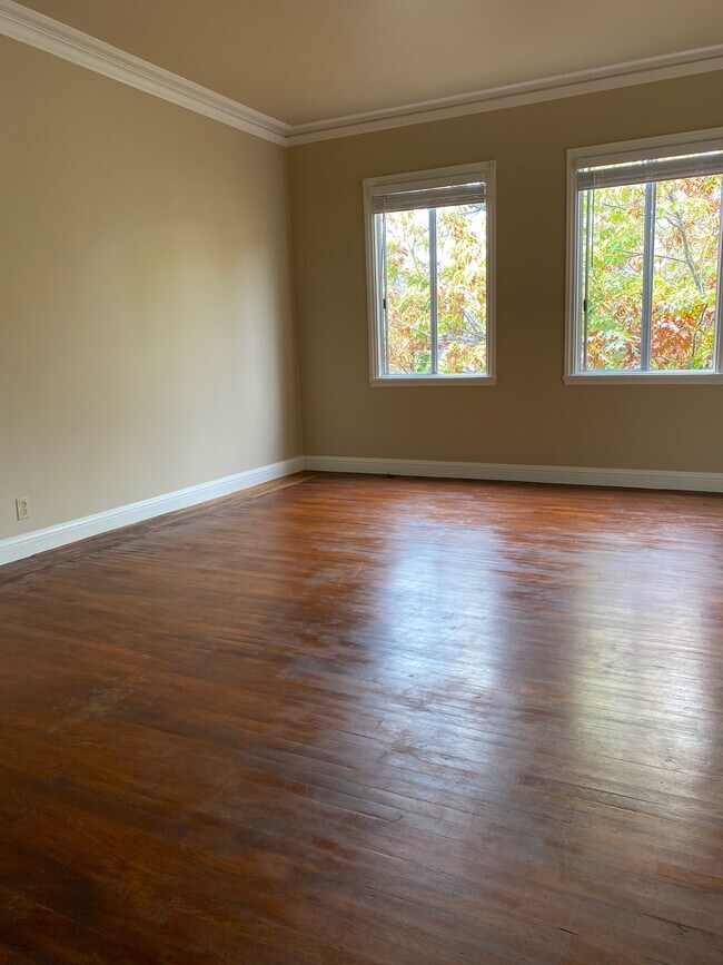 Foto del edificio - 1285 Oak Grove Ave