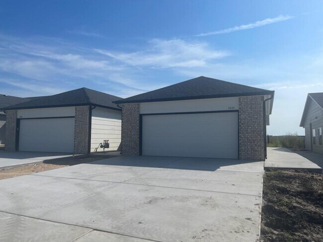 Foto del edificio - 5224 N Cypress St