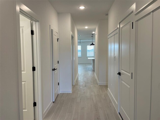 Building Photo - 311 Alder Lp