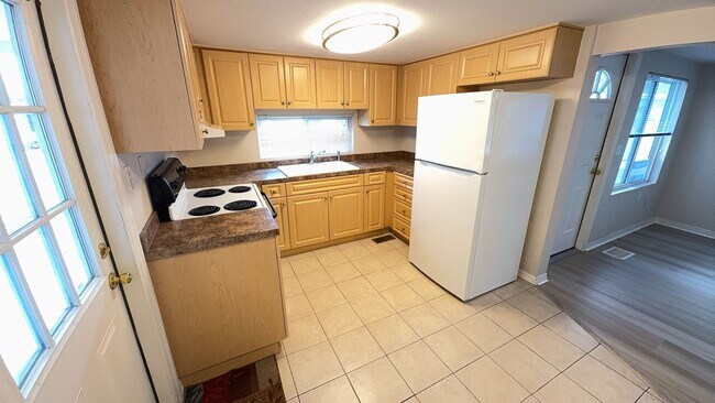 Foto del edificio - Regency Cove 55+ Gated Community - 2 bedroom won't last long, come See!!