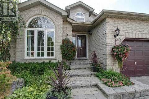 Building Photo - 153 Niagara Dr