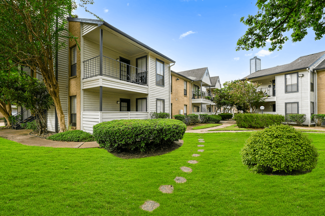 Building Photo - Elm Creek Apartments