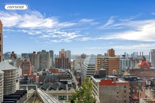 Building Photo - 45 E 25th St