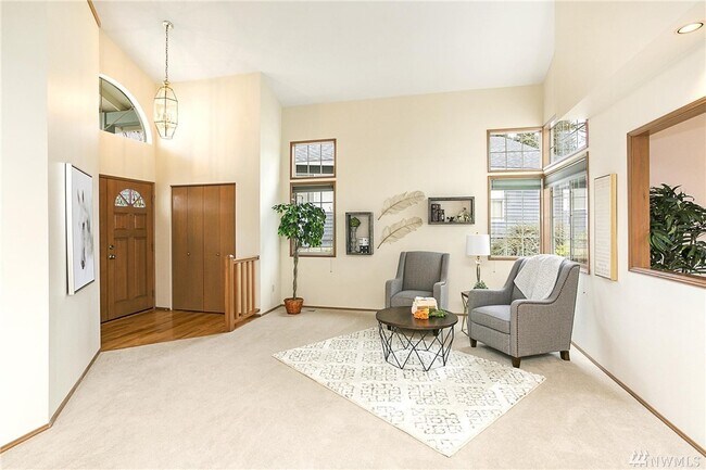 family room - 12820 NE 200th Plz