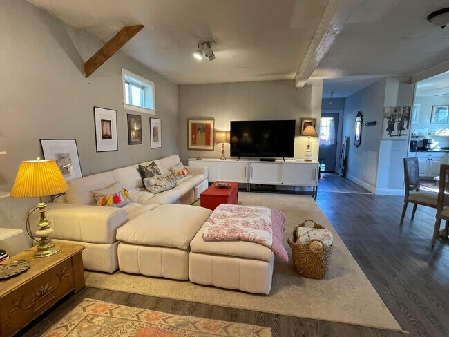Foto del edificio - 315 Bellvale Lakes Rd