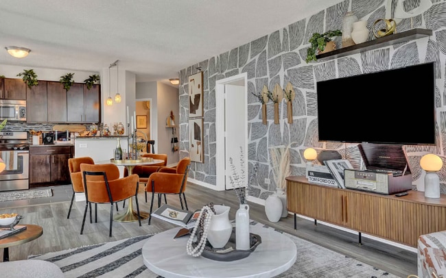 Building Photo - 240 E Illinois St