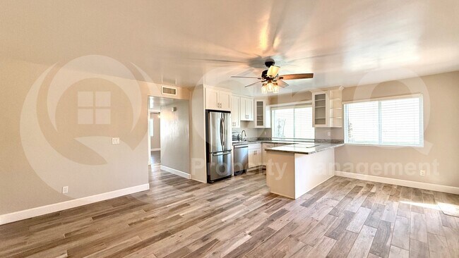 Foto del edificio - 1037 E Southshore Dr