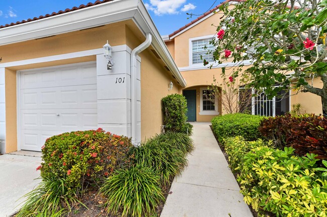 Foto del edificio - 12454 Crystal Pointe Dr