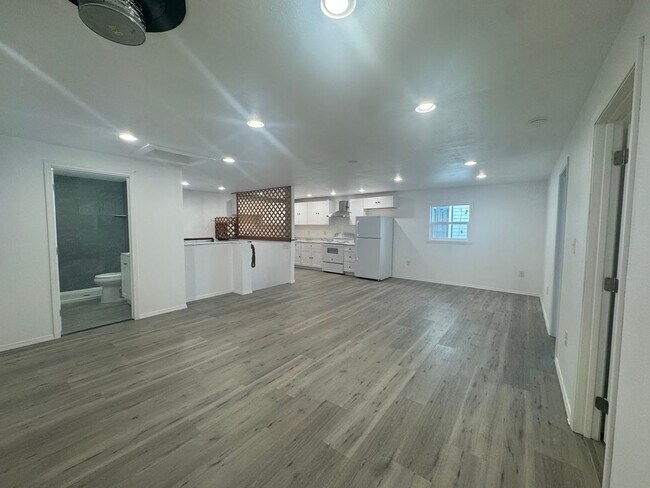 Foto del edificio - Lovely In-Town Shelton Home!