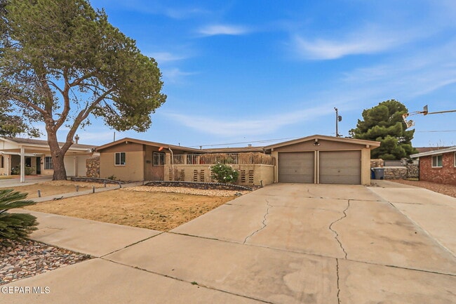 Building Photo - 10164 Dunbarton Dr