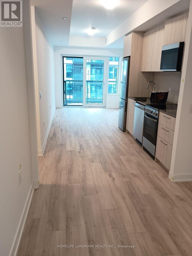 Photo du bâtiment - 7439 Kingston Rd