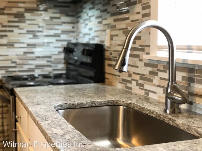 Foto del edificio - 3 br, 1 bath House - 69 Willard Ave.