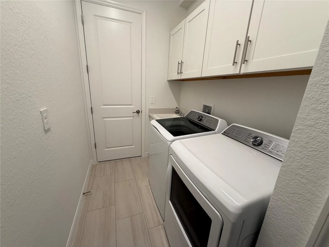 Building Photo - 5543 Lightning Whelk Ln