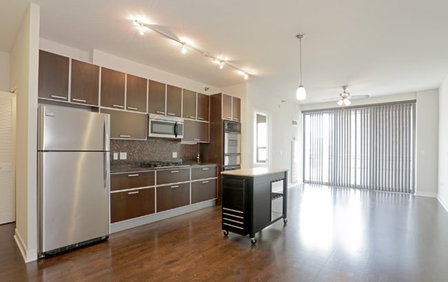 Photo - 650 W Wayman St Apartment