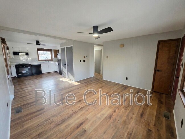 Foto del edificio - 1705 Smith Level Rd