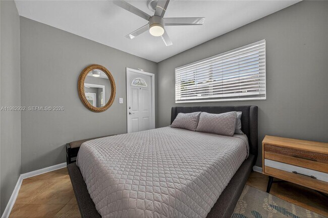 Foto del edificio - 2161 NE 62nd St