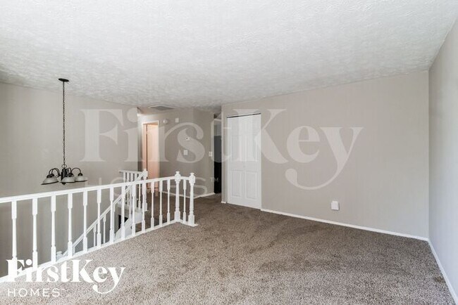 Building Photo - 2076 Scarbrough Dr