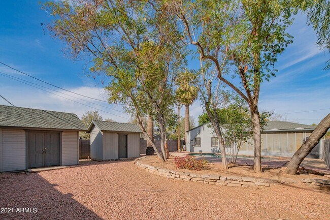 Back Yard Outdoor Storage - 917 W McDowell Rd