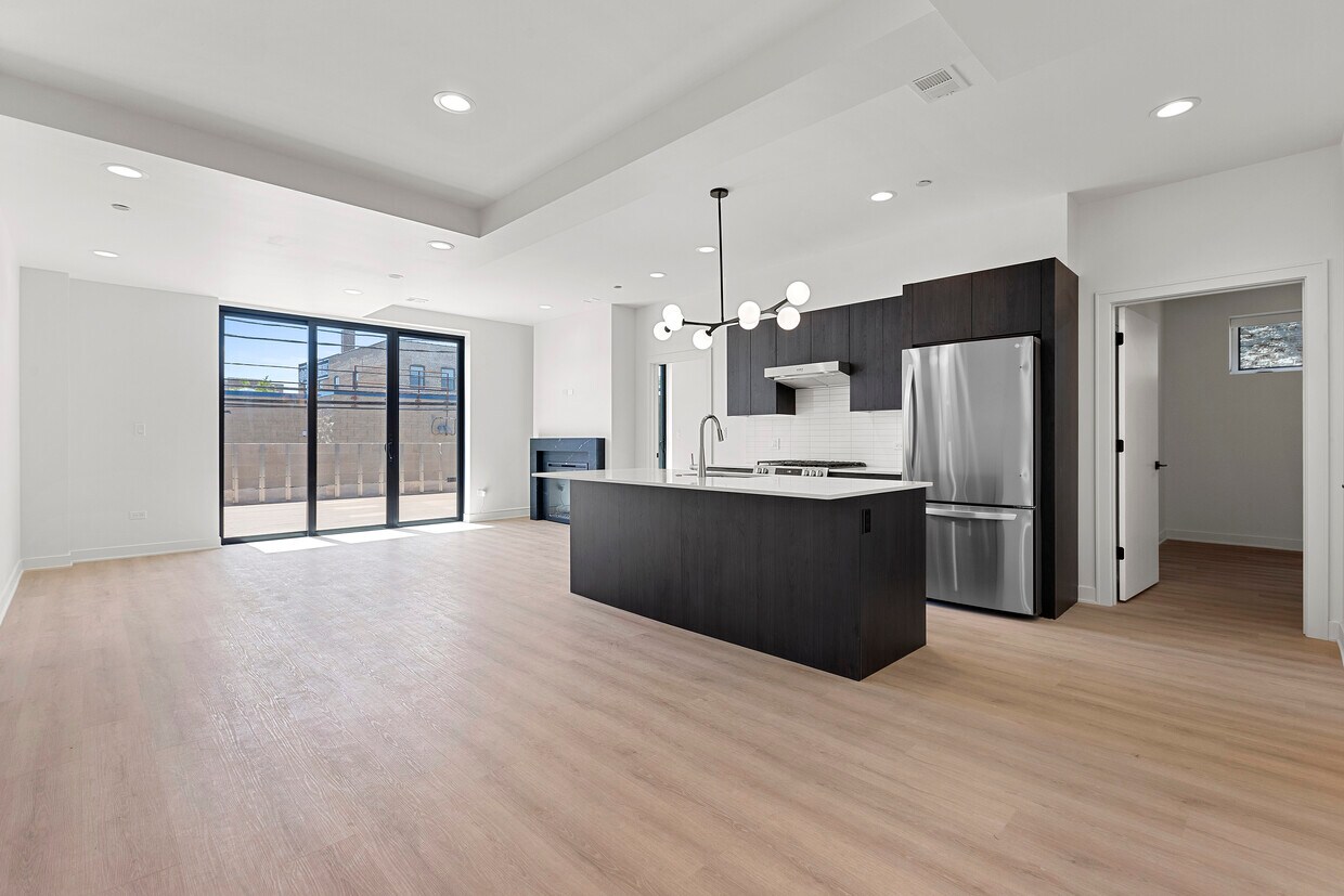 1801 W Grand Ave., Unit 201, Chicago, IL 60622 - 1809 W Grand Ave