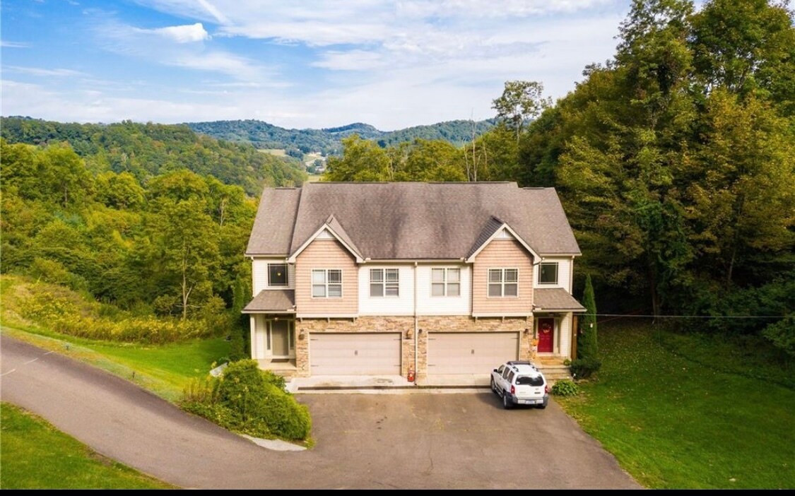 160 Azor Ct, Boone, NC 28607 Townhome Rentals in Boone NC