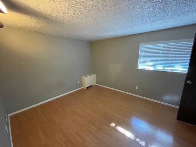 Building Photo - Stylish 1 Bedroom 1 Bath - Great Location!