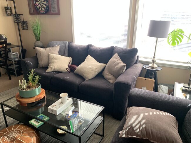 Building Photo - 1741 Orizaba Ave