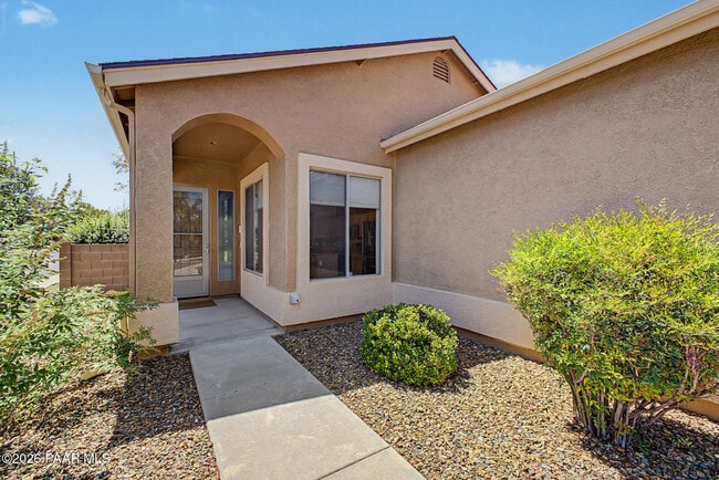 Building Photo - 6747 E Kilkenny Pl