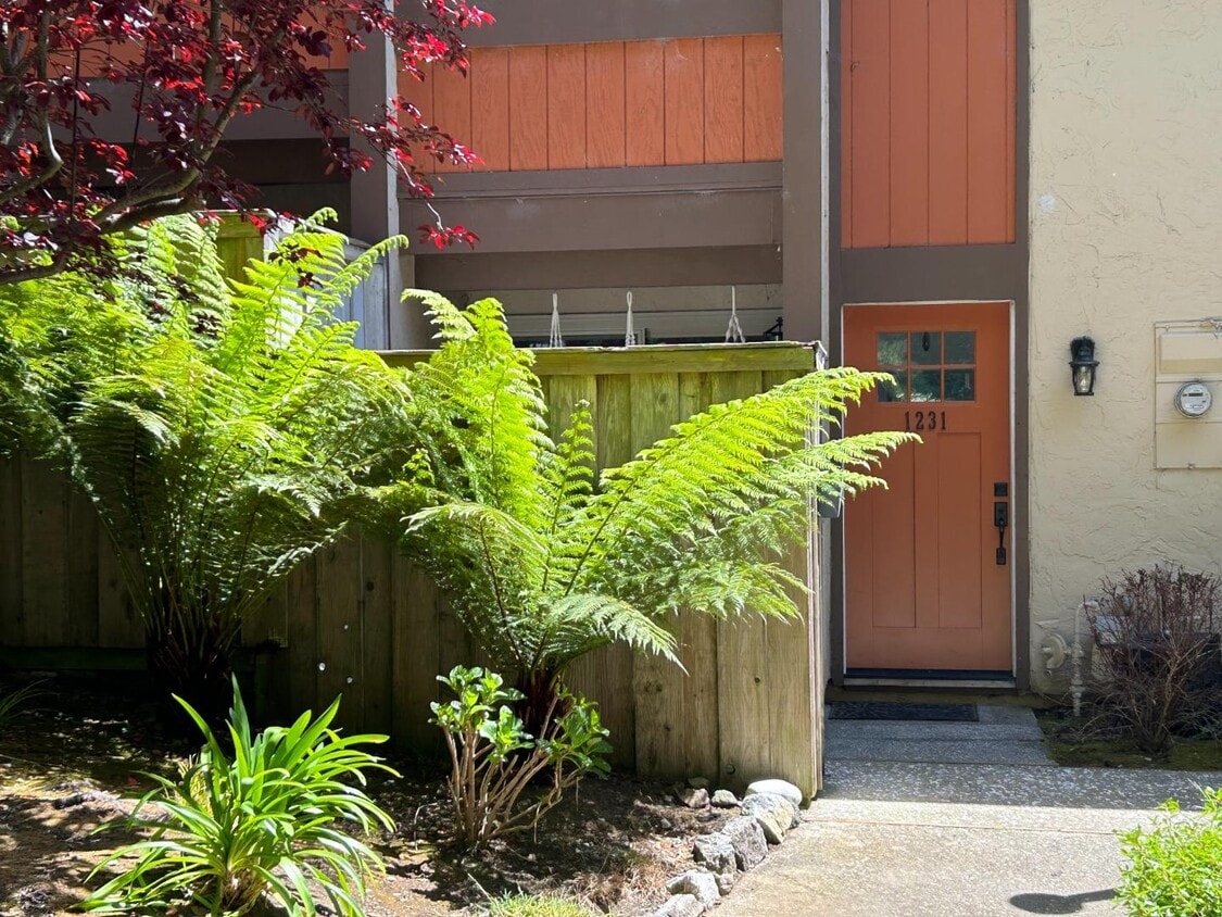 1231 Oddstad Blvd, Pacifica, CA 94044 Townhome Rentals in Pacifica CA