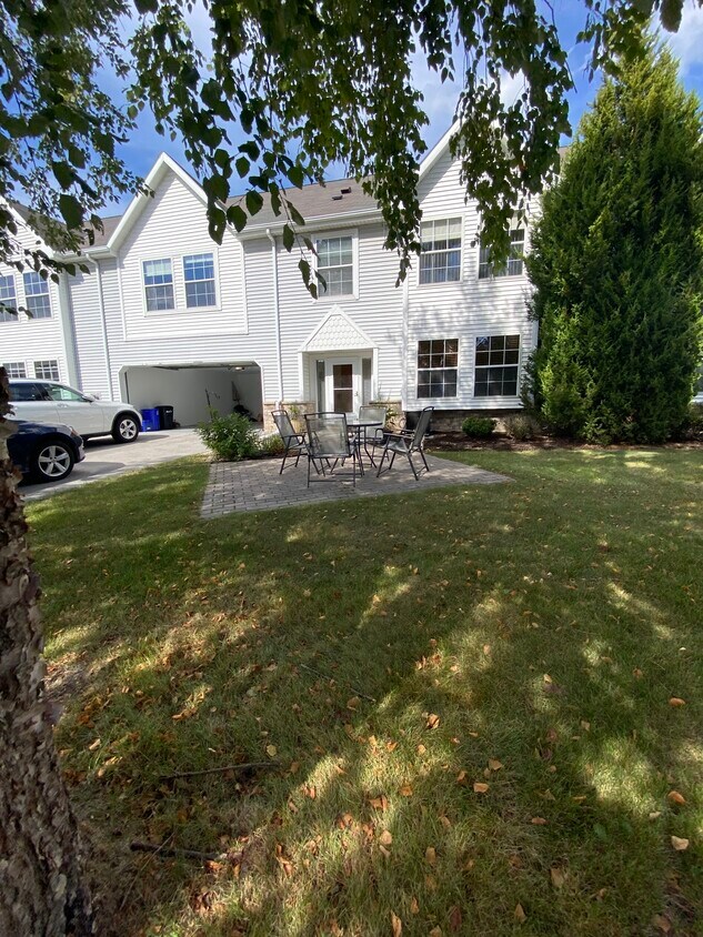 Foto principal - 365 Lindsay Ln
