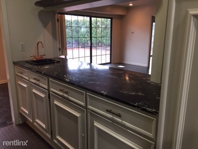 Foto del edificio - 4 br, 5.5 bath House - 520 East 45th Street