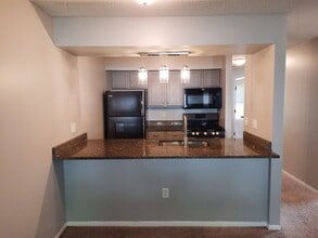 Building Photo - 1114-1116 E McKinley Ave