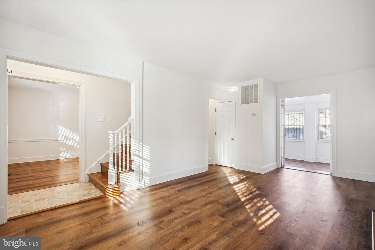 Foto principal - 4035 20th St NE
