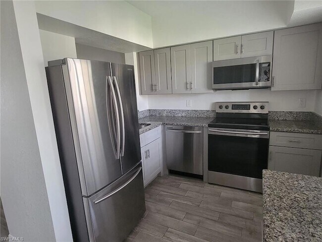 Foto del edificio - 8313 Bernwood Cove Loop