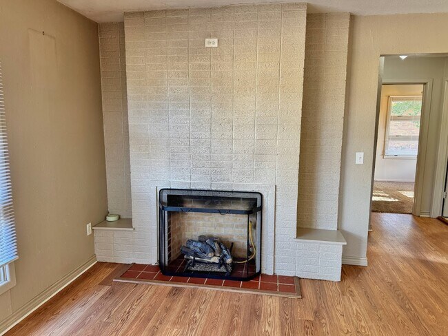 Foto del edificio - 703 Pecan St