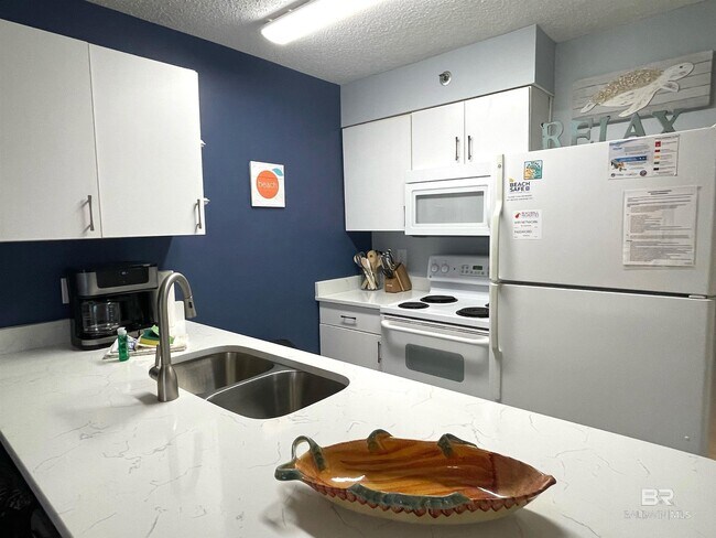 Foto del edificio - 24568 Perdido Beach Blvd