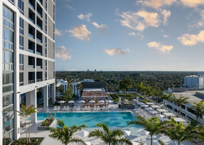 Unobstructed views of the Bay, Downtown, and Brickell - Cascade Link at Douglas