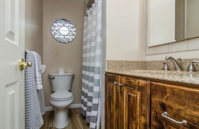 Foto del edificio - 6629 S Guntherwoods Ln