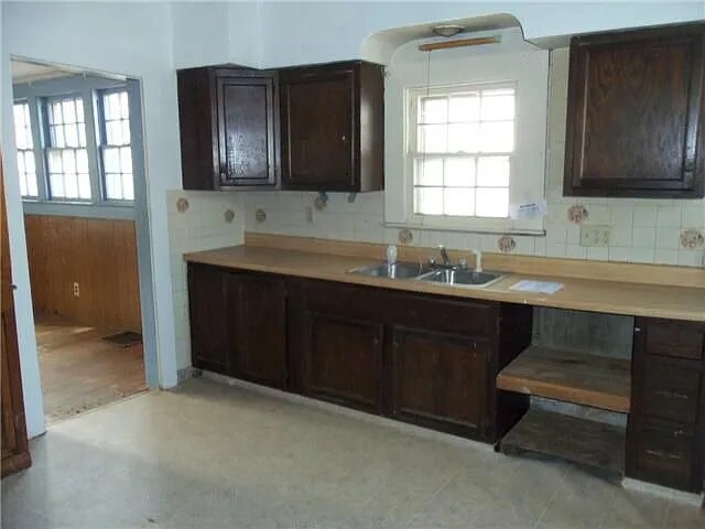 Foto del edificio - 1121 E 7th St