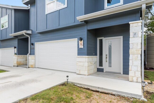 Foto del edificio - 24700 Whitney Dr
