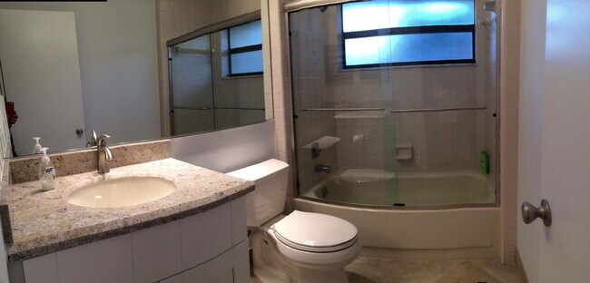Foto del edificio - 5706 Fox Hollow Dr