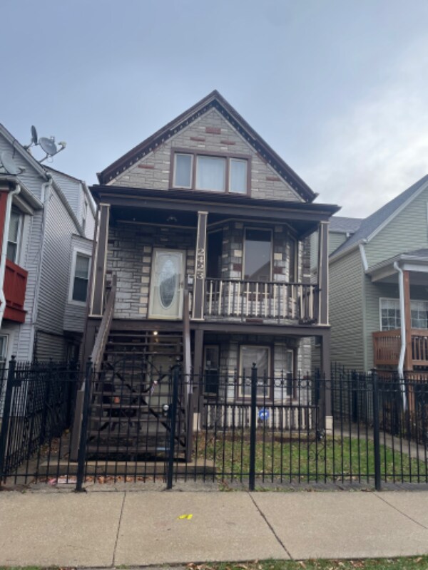 Building Photo - 2423 N Lawndale Ave